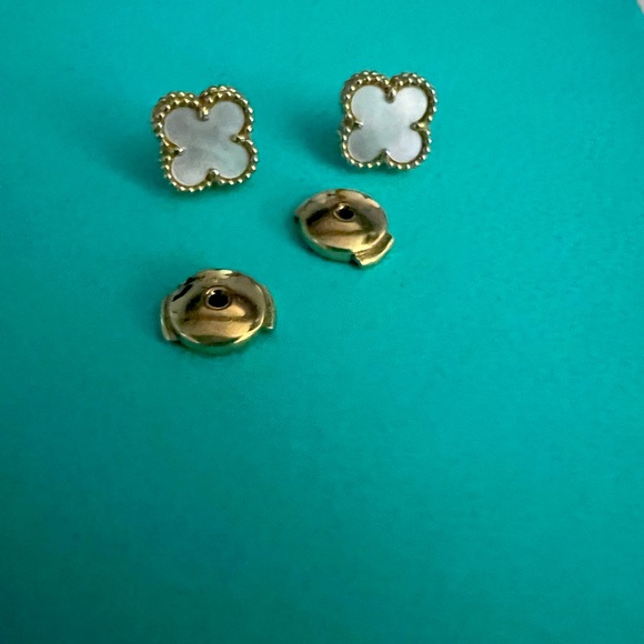 Van Cleef & Arpels Jewelry - Van Cleef and Arpels stud earrings